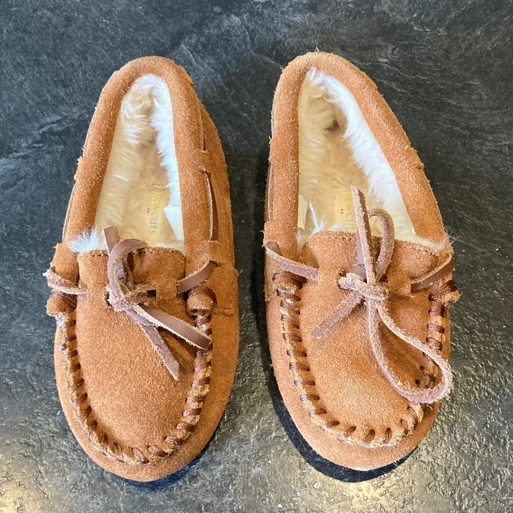 Kids CrewCuts brown leather faux fur lined moccasins size 8